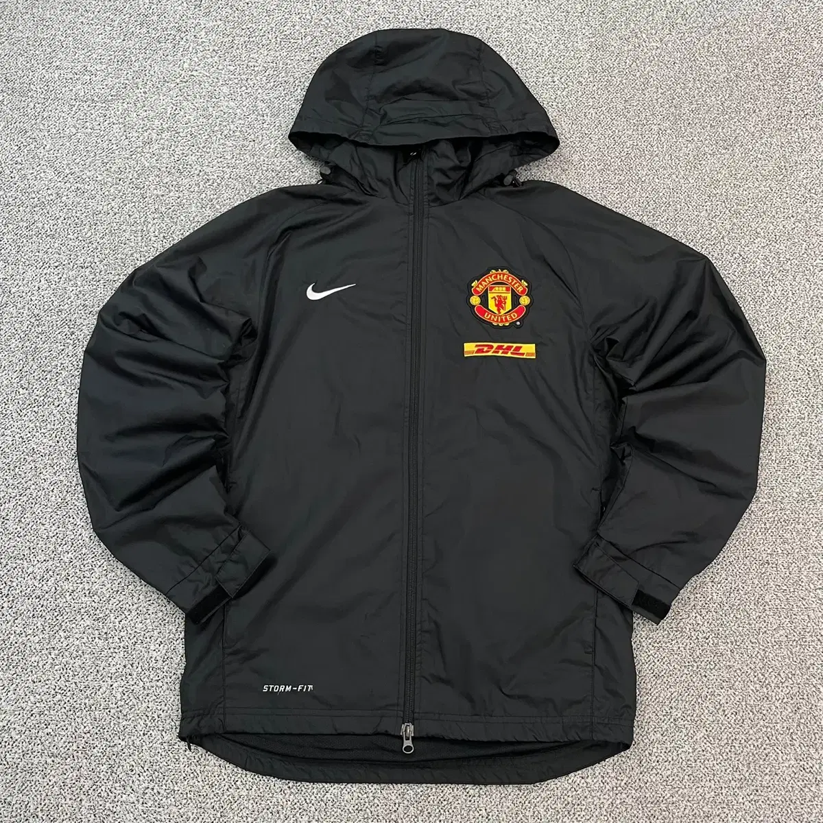 NIKE x MANCHESTER UNITED FC STORM-FIT ウィンドブレーカー